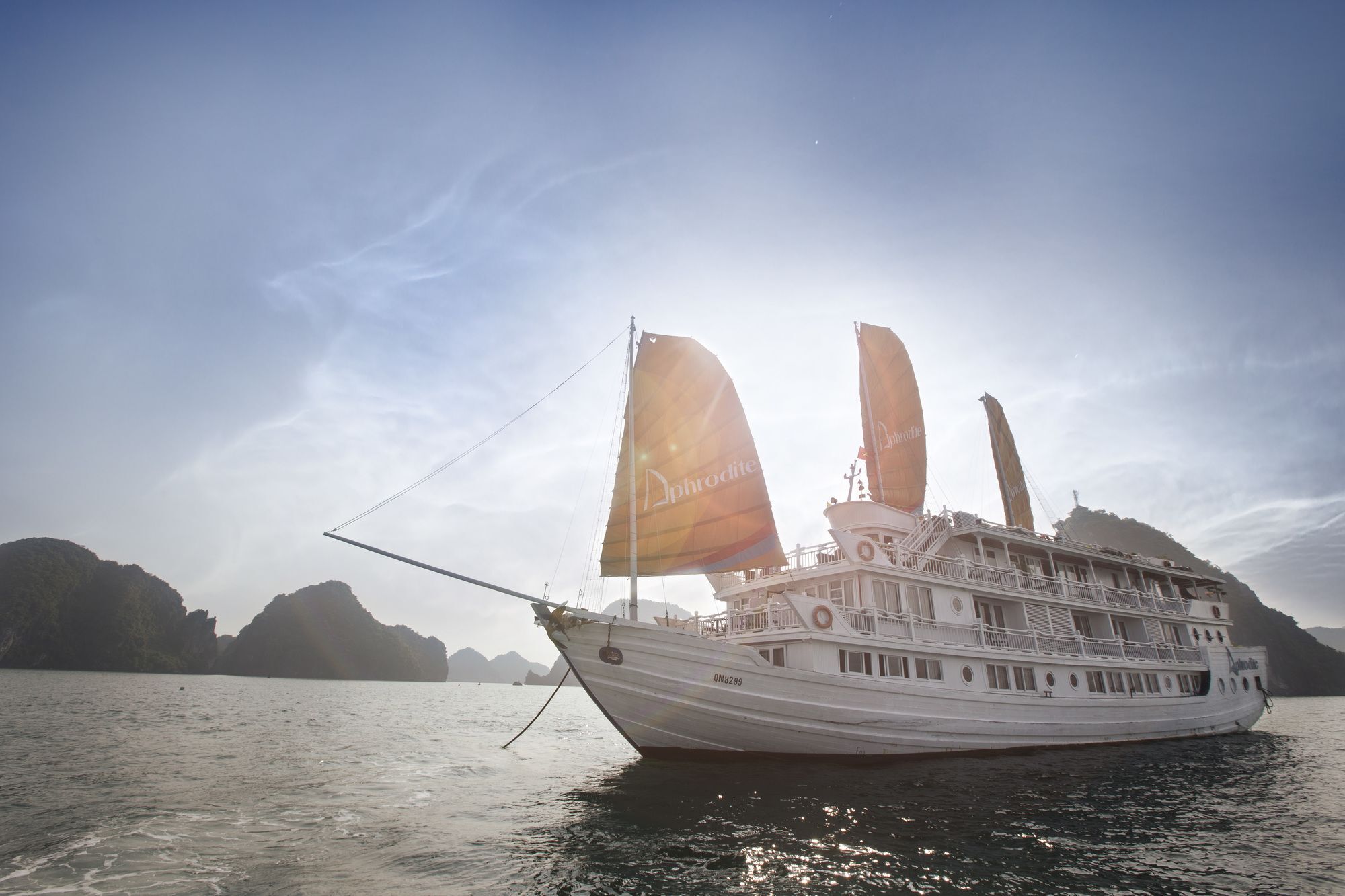 Aphrodite Cruise Ха Лонг Екстериор снимка