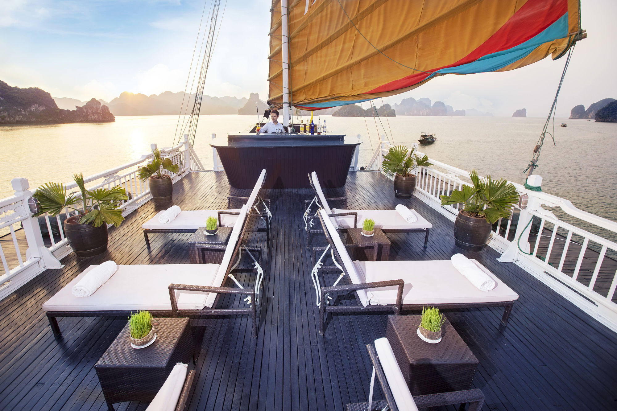 Aphrodite Cruise Ха Лонг Екстериор снимка