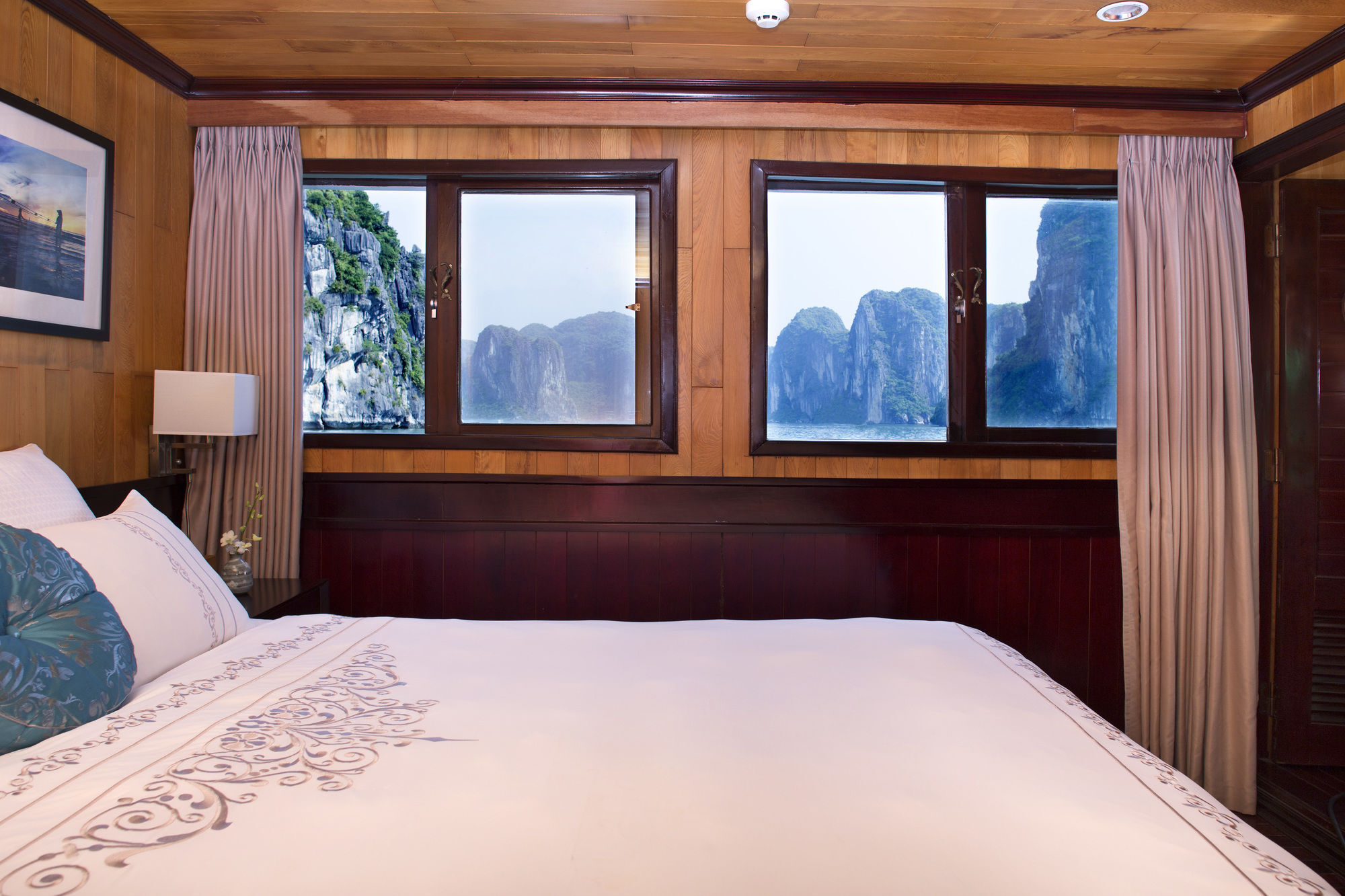Aphrodite Cruise Ха Лонг Екстериор снимка